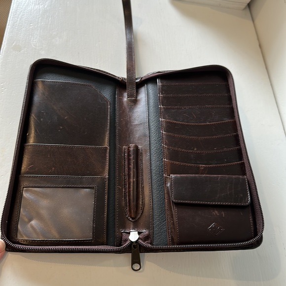 Eddie Bauer leather travel wallet Unisex - Picture 2 of 5